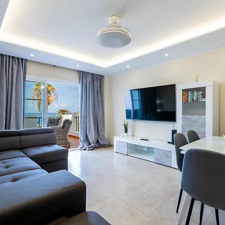 Sea Front Spacious 2 Bedroom Apartment Costa Adeje (Tenerife)