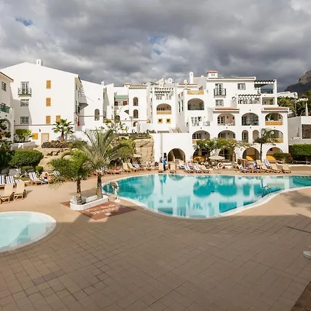 Sea Front Spacious 2 Bedroom Apartment