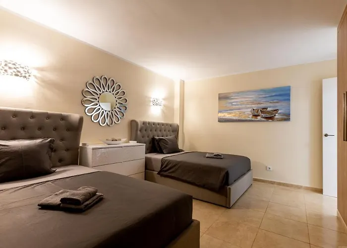 Apartamento Sea Front Spacious 2 Bedroom