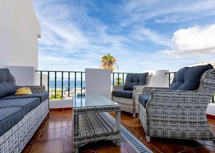 Apartamento Sea Front Spacious 2 Bedroom *